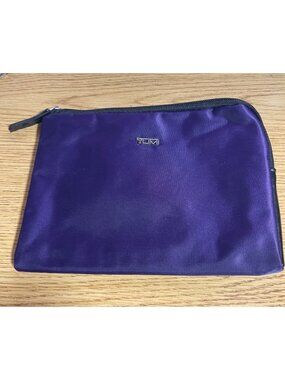 Tumi For Delta Airlines Zippered Pouch Purple Carry-On Travel Accessory 8” x 6”